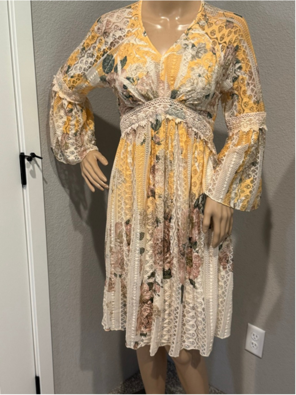 Women's Origami Yellow White Floral Lace Long Sleeve Dress S